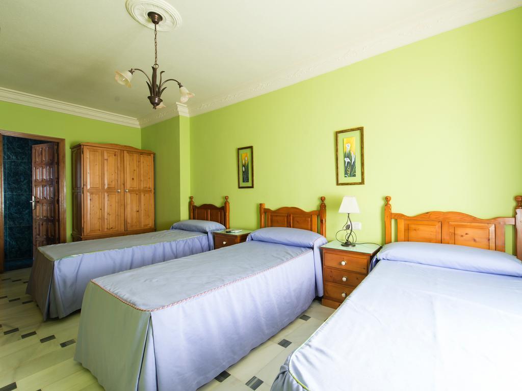 Hostal San Francisco Гранха-де-Торреэрмоса Номер фото