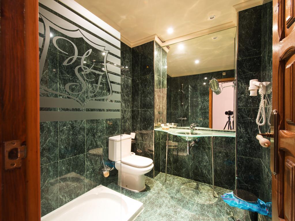 Hostal San Francisco Гранха-де-Торреэрмоса Номер фото