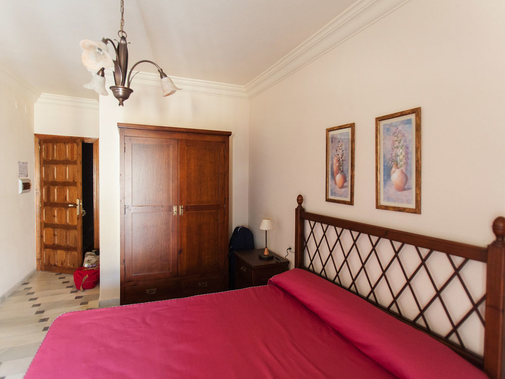 Hostal San Francisco Гранха-де-Торреэрмоса Экстерьер фото